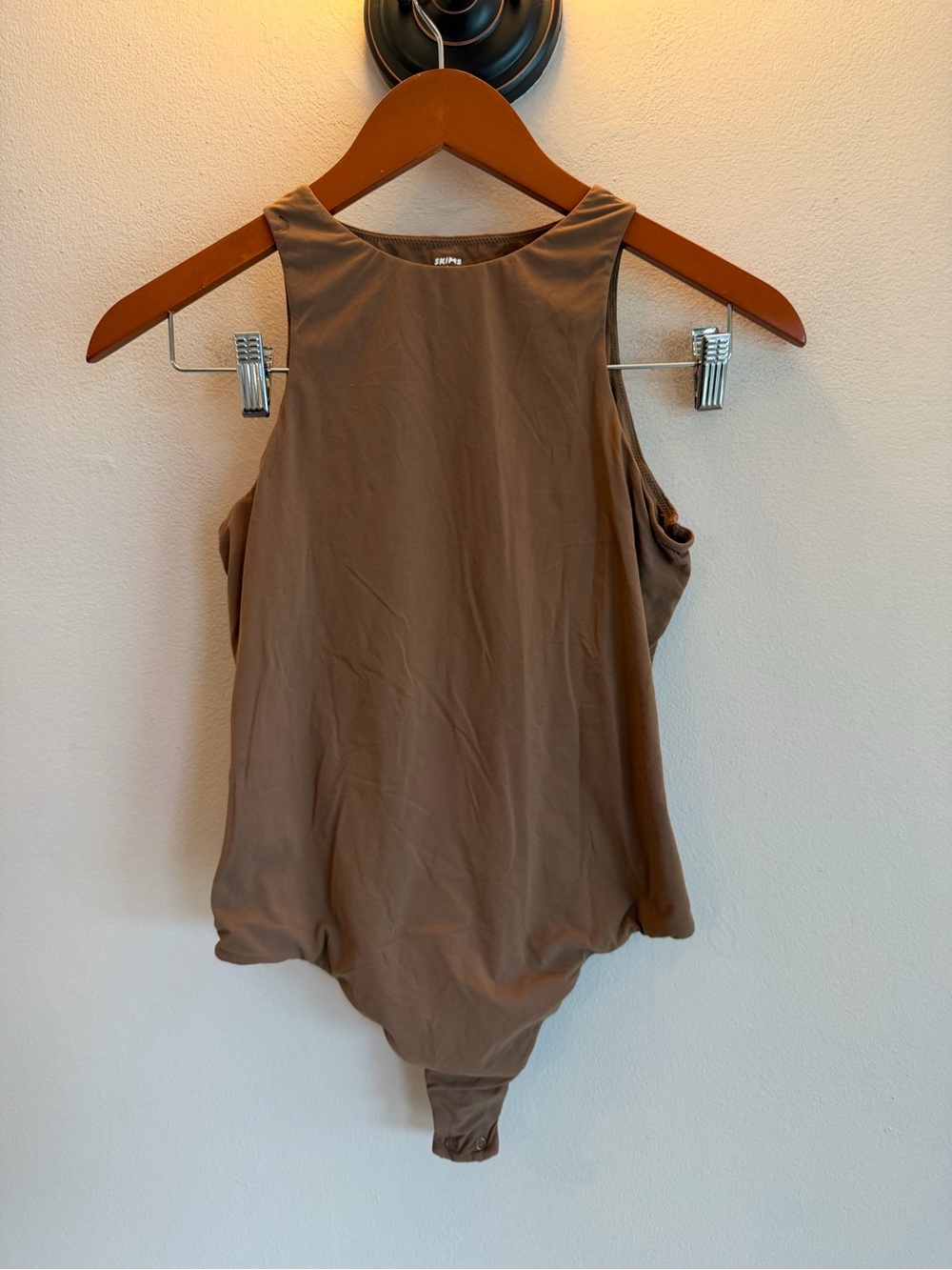 SKIMS Fits Everybody High Neck Thong Bodysuit Cocoa Brown Large L RN158973